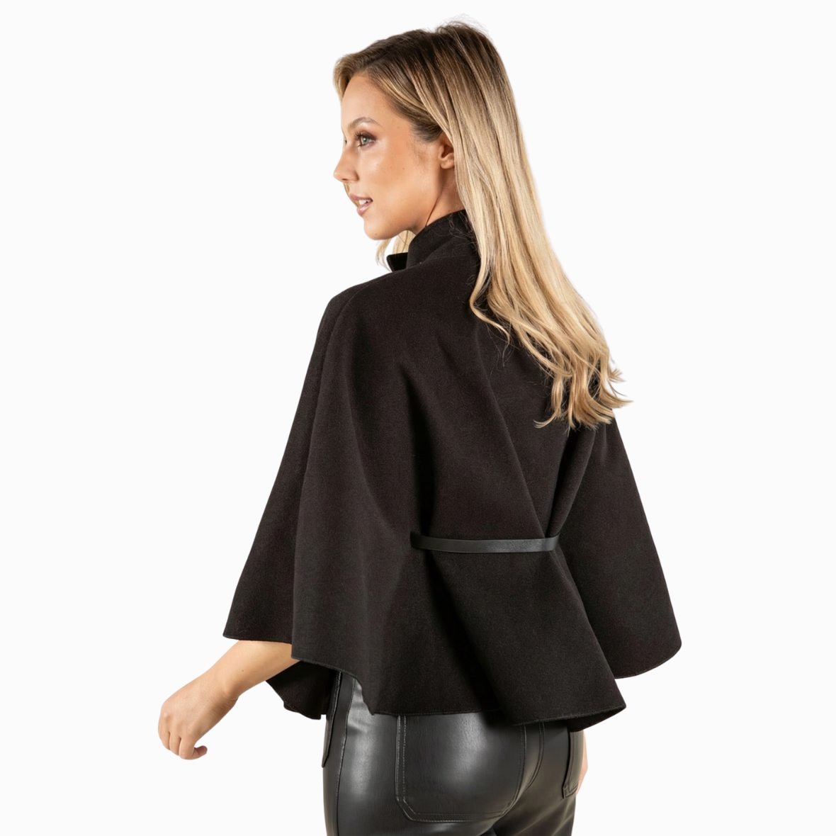 Poncho Avélia